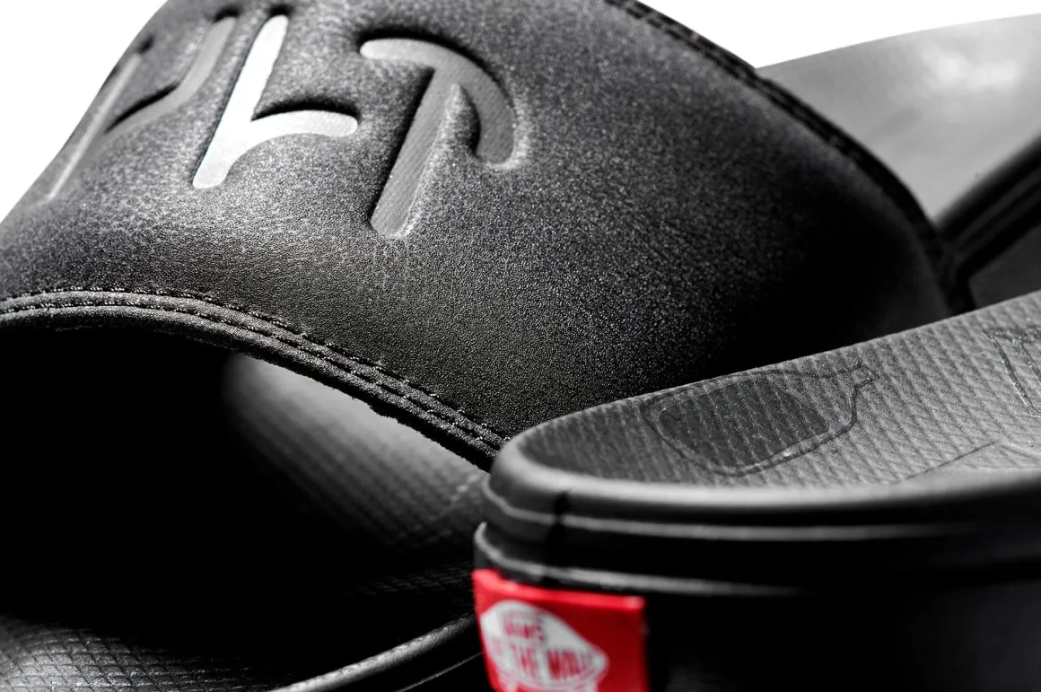 Cult x Vans La Costa Slides