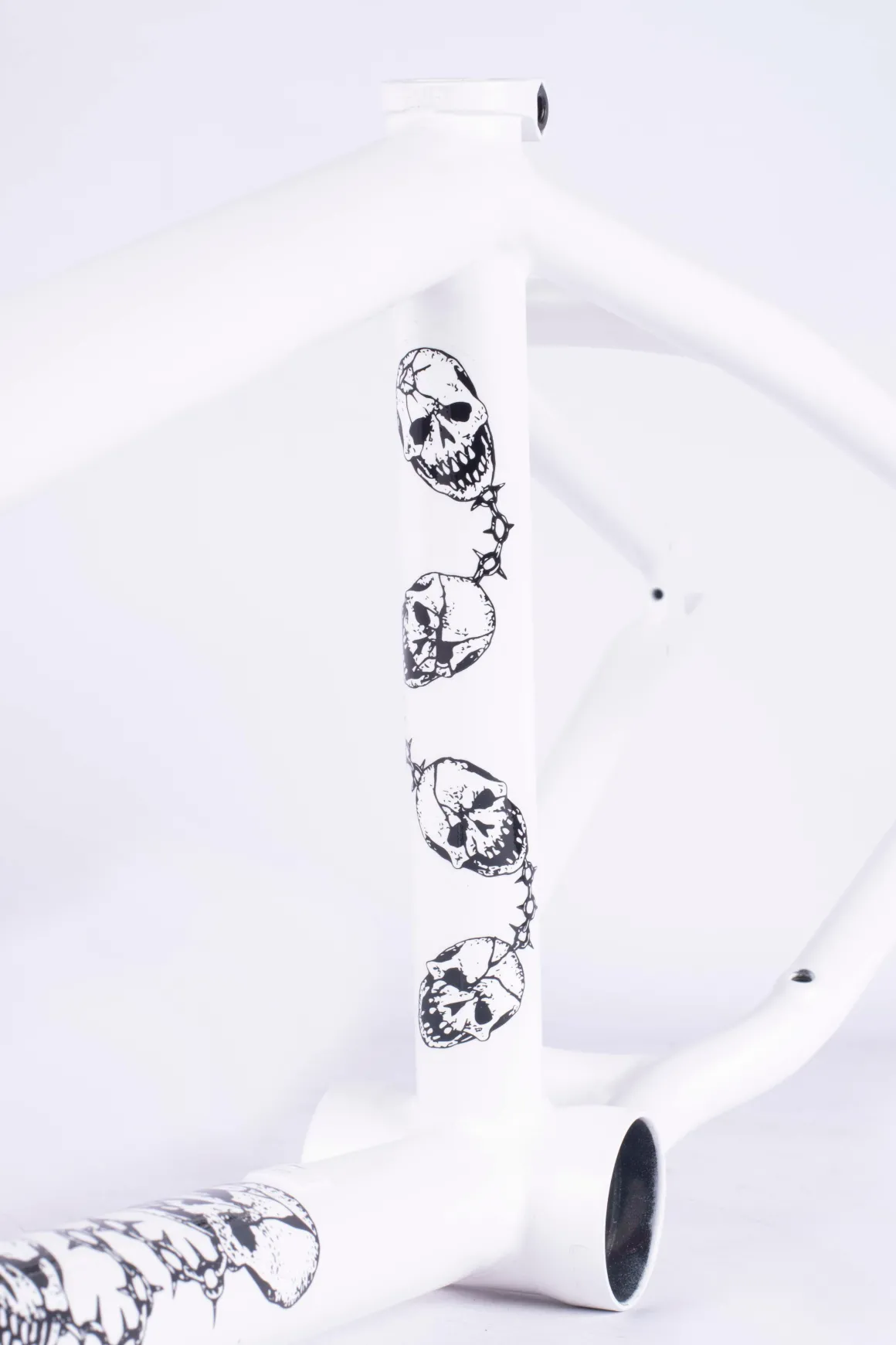 Walsh Frame / white